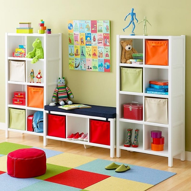 (http://www.goodshomedesign.com/clever-kids-room-storage-ideas/)